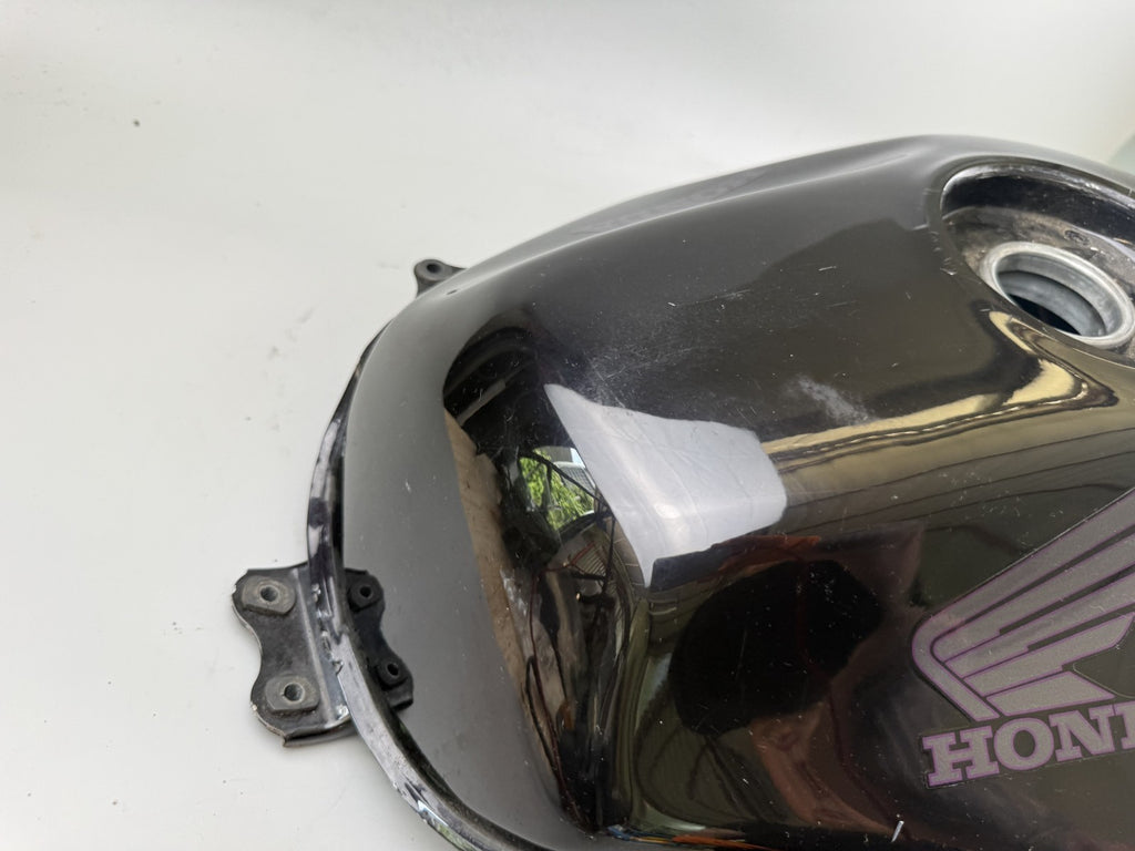Honda NT650V Deauville RC47 Tank Benzintank Kraftstofftank Gas Gasoline