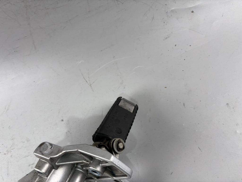 BMW R 1100 RS Fußrastenanlage Fußraste Halteplatte front vorne links left