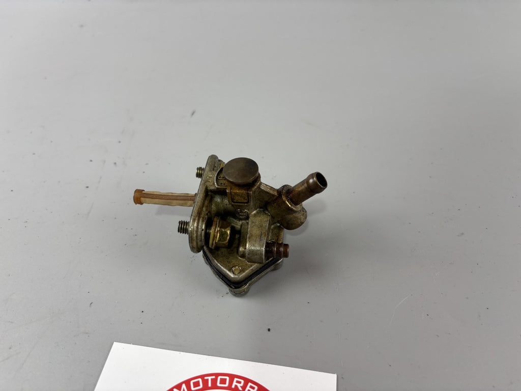 Kawasaki ZZR600D ZX600D Benzinhahn Fuel Ventil Gas Gasoline Tank