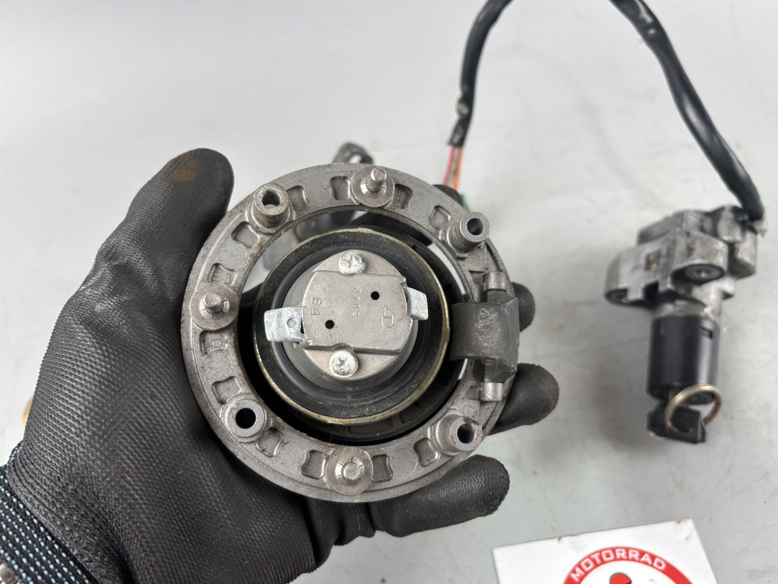 Suzuki RF 600 R GN76A Schlosssatz Key Lock Zündschloss Sitzbank Tannkschloss