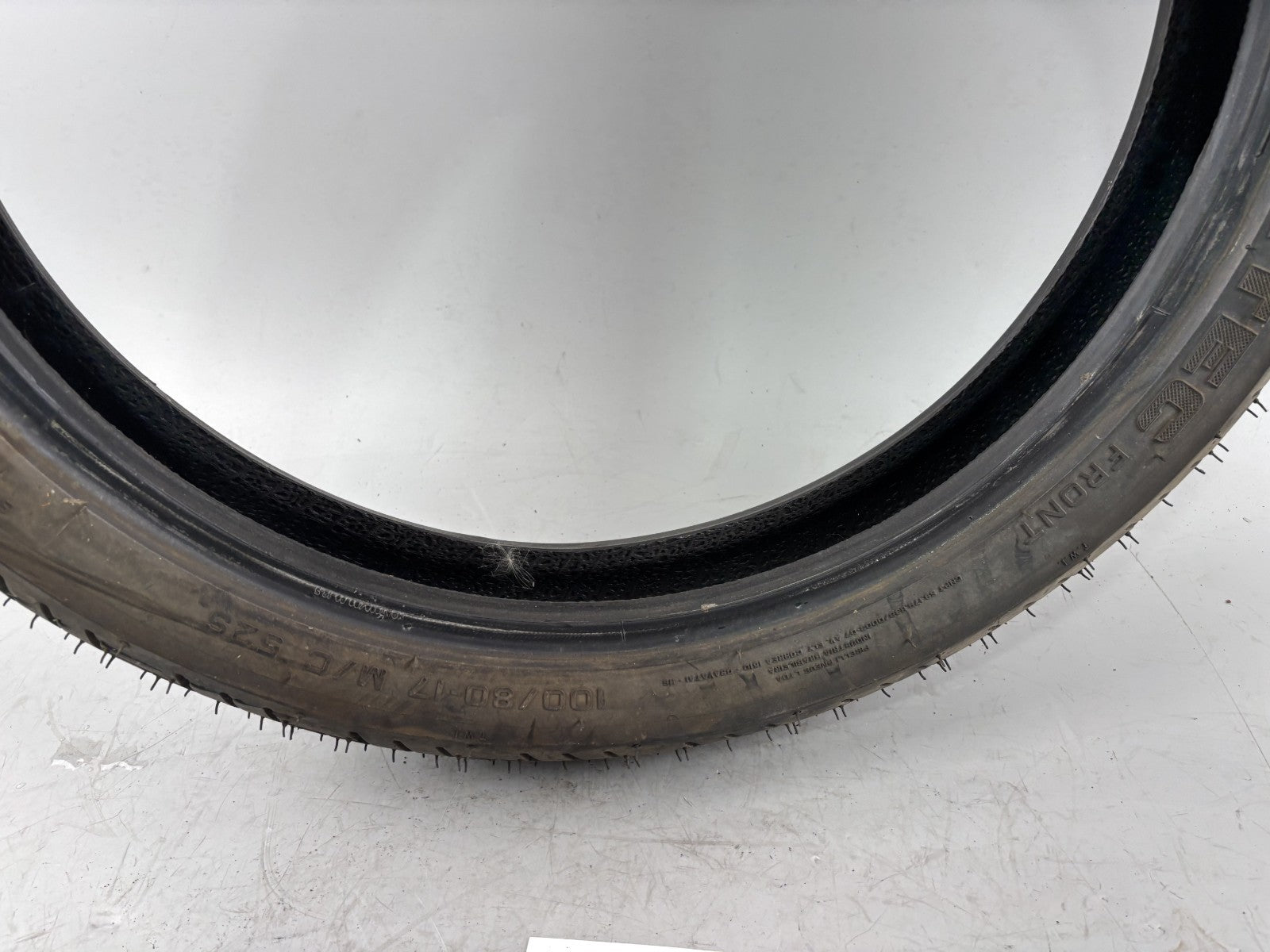 Motorrad Reifen Wheel 100/80 17 Metzeler Lasertec 03/2018 DOT 5mm