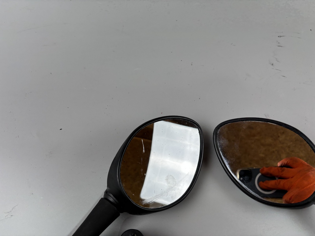 Triumph Daytona 955 T 595 Spiegelpaar Spiegel Mirror Rückspiegel
