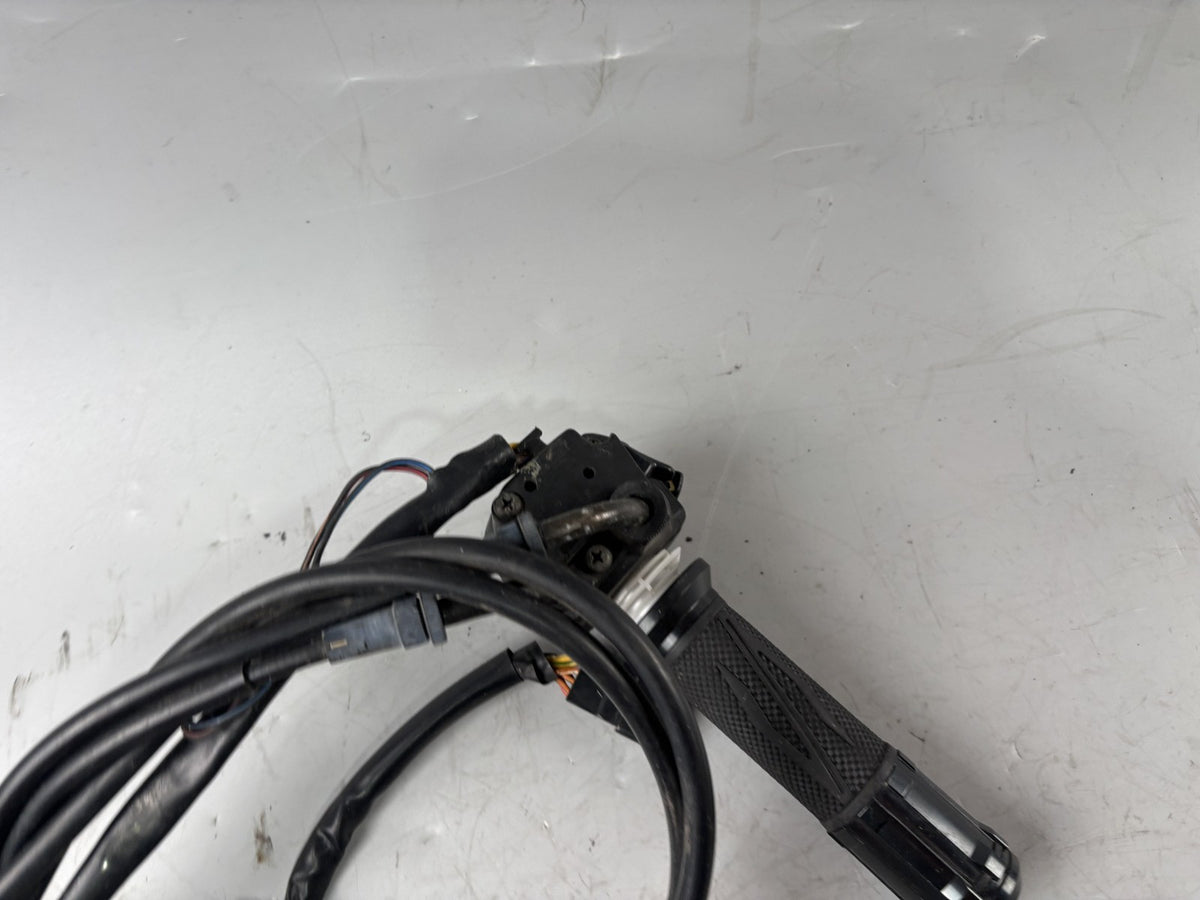 Suzuki GSX 750 AE Inazuma Lenkerschalter rechts right Handlebar Choke Switch
