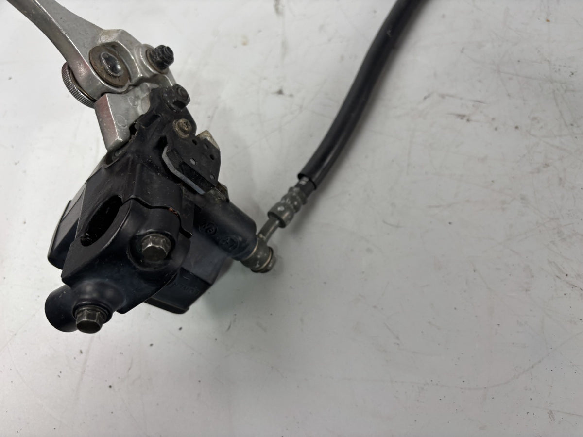 Suzuki GSX 750 AE Inazuma Bremse Bremsanlage Brake Sattel Pumpe vorn front