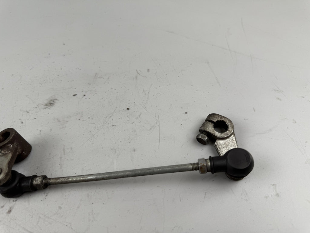 Suzuki GSX750 AE Inazuma Schaltgestänge Schaltpedal Switch Motor Engine