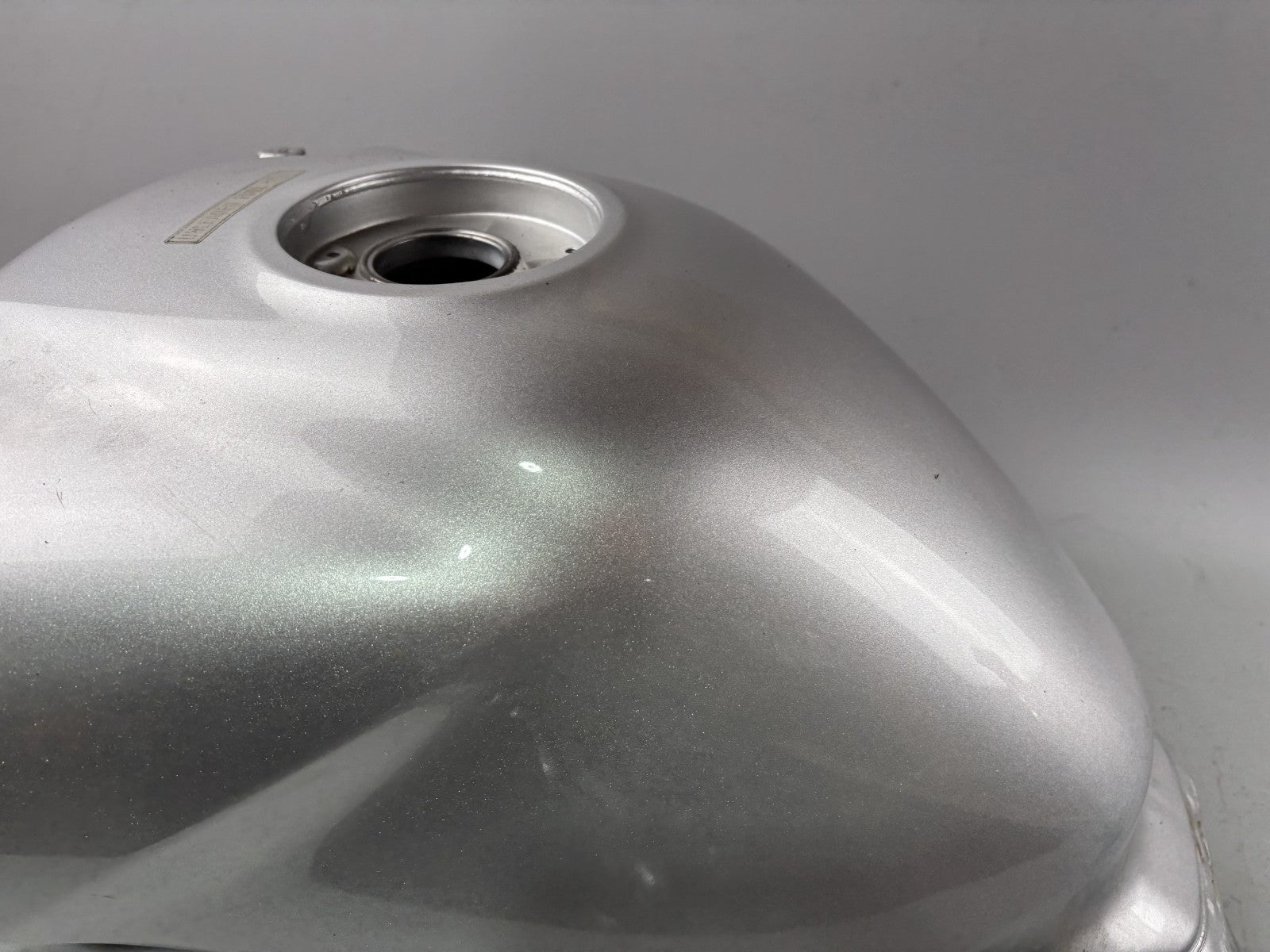 Honda CBF 600 S PC38 Tank Benzintank Kraftstofftank Fuel Gasoline