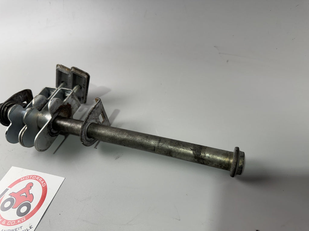 Suzuki GSF600 GN77B Bandit Achse Hinterradachse Kettenspanner
