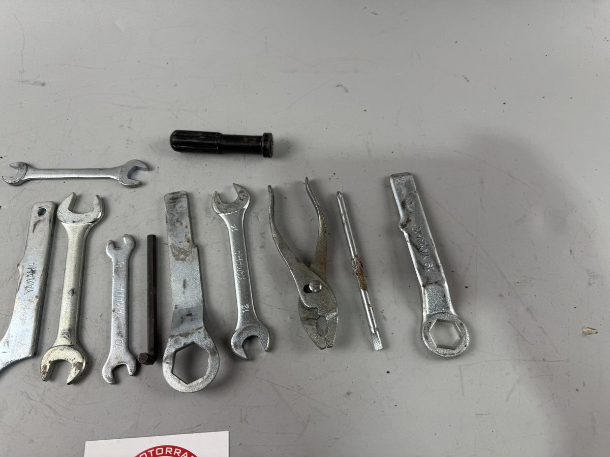 Yamaha XJ 600 Diversion 4BR 4LX Bordwerkzeug Tools