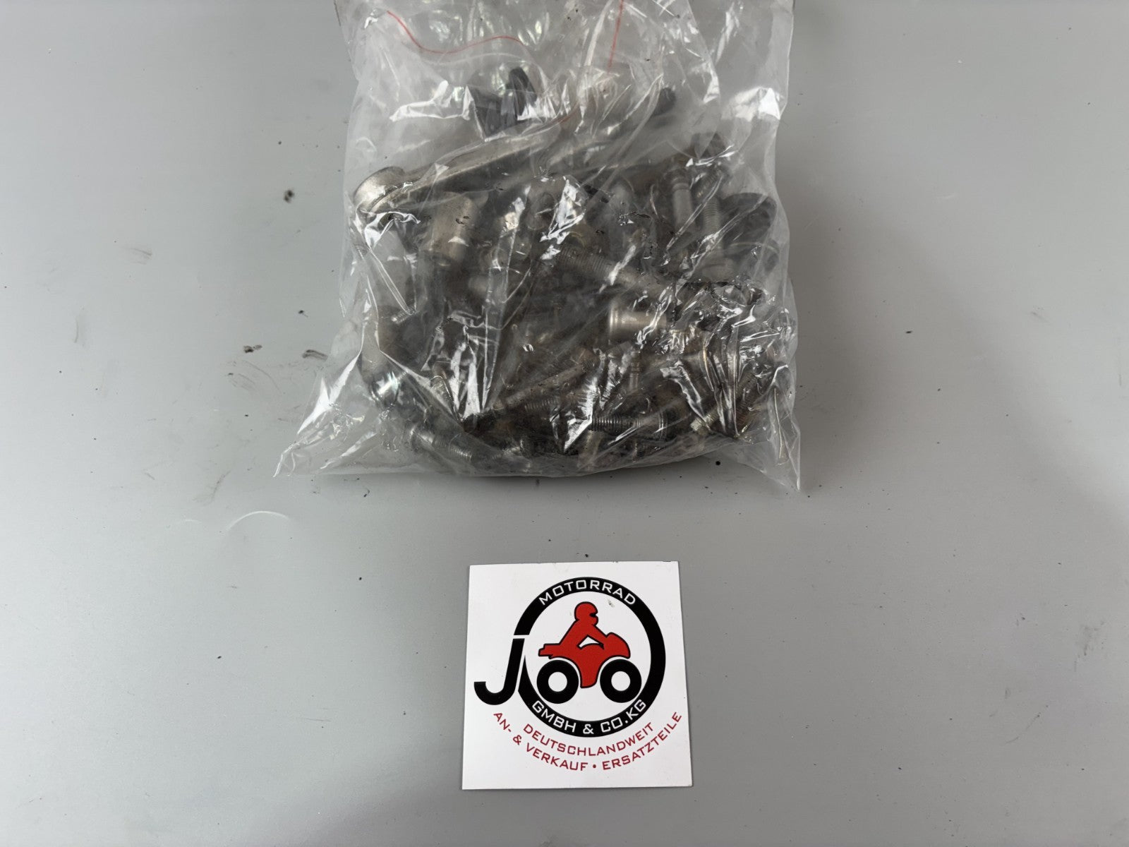 Triumph Daytona 955 T 595 Schraubensatz Screws