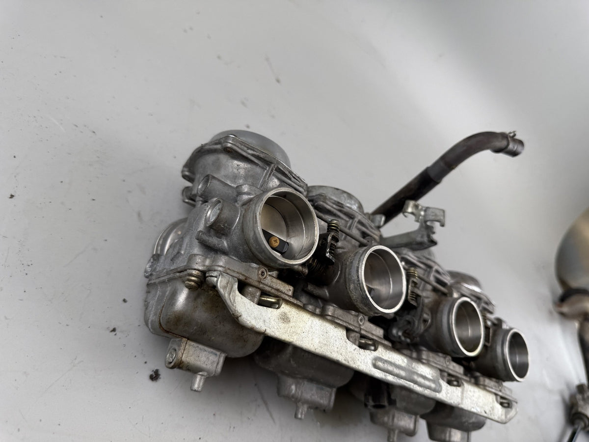 Honda CB750 Sevenfifty RC42 Vergaser carburetor Einspritzung Ansaugung Motor