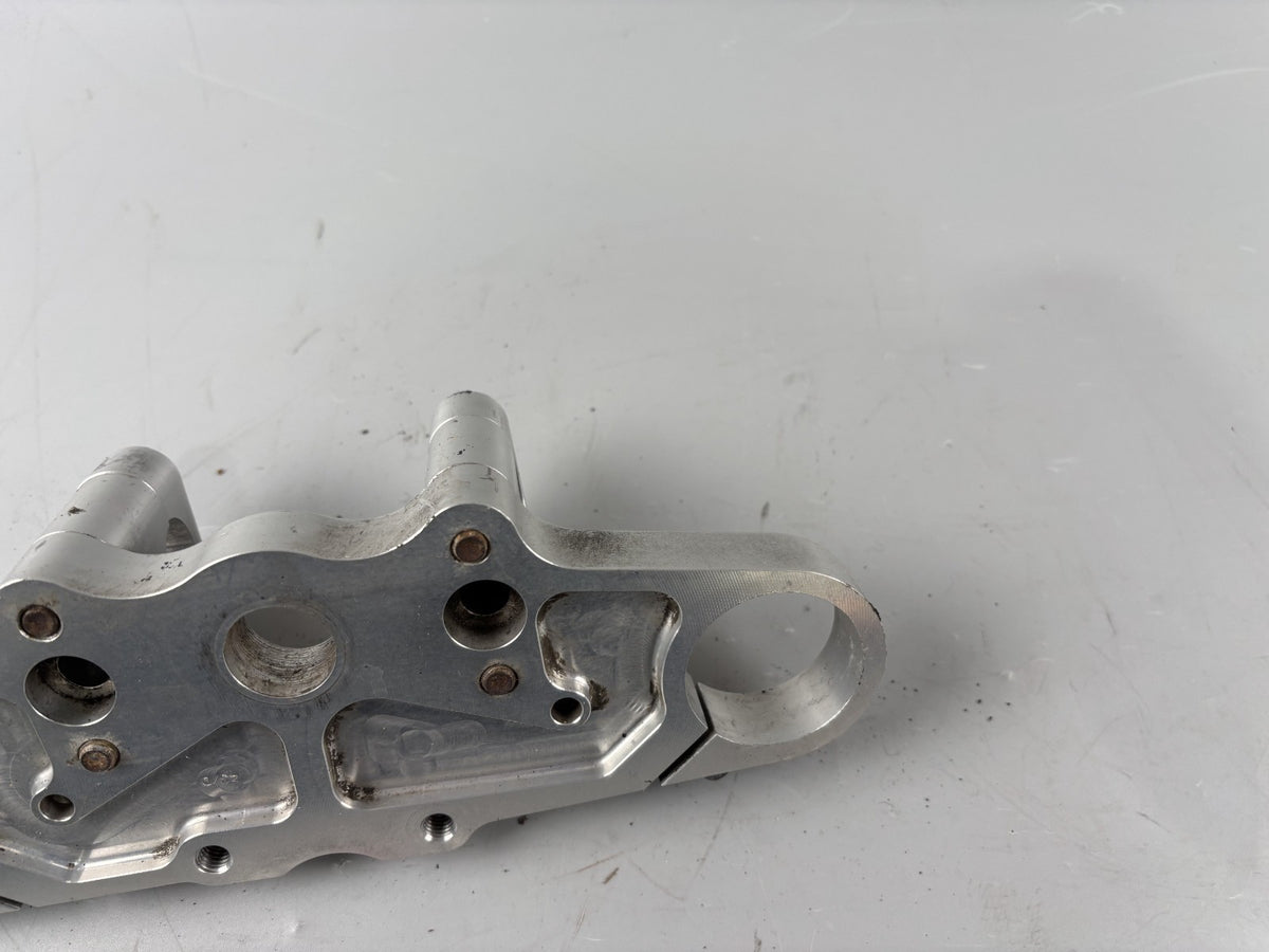Suzuki SV650 S AV Gabelbrücke ABM Bridge Verbindung oben obere