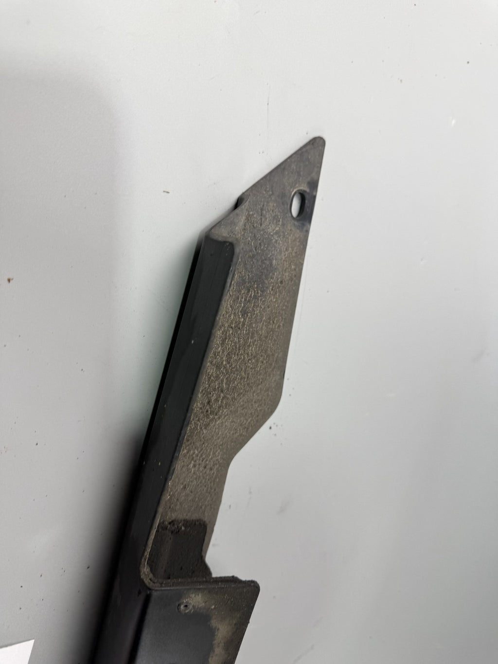 Suzuki GSF600 GN77B Bandit Kettenschutz Chain Cover Abdeckung Verkleidung