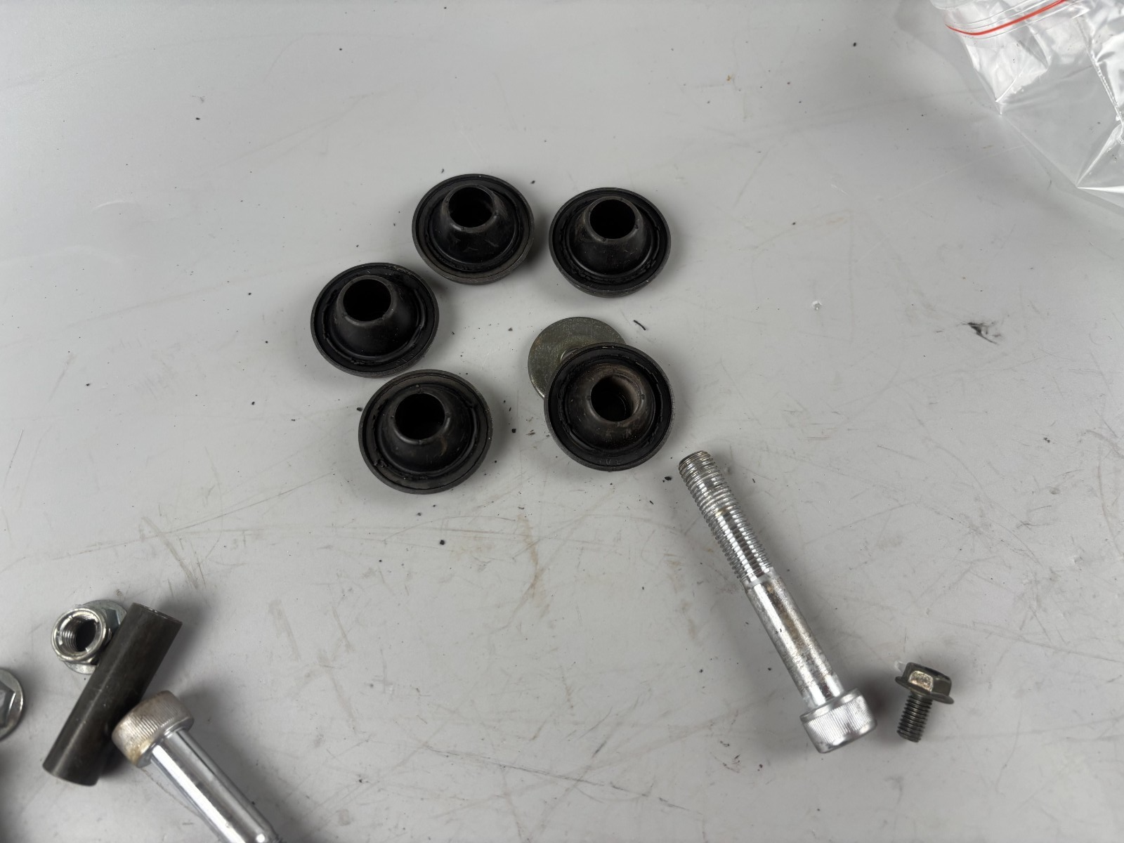 Suzuki GSX 750 F AK11 Gabelbrücke Schrauben Screws