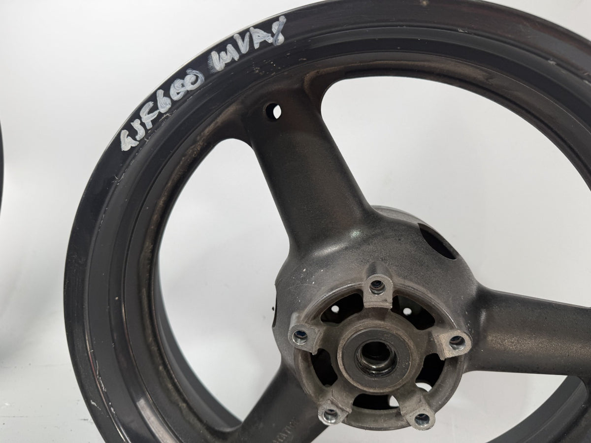 Suzuki GSF 600 Bandit POP WVA8 Hinterradfelge Wheel Felge hinten back Rad RIM