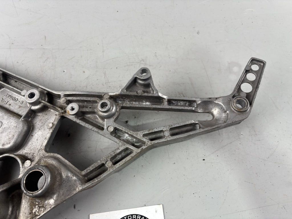 Yamaha FJ1200 3CW 3YA Fußrastenhalteplatte Plate Holder Halterung rechts right