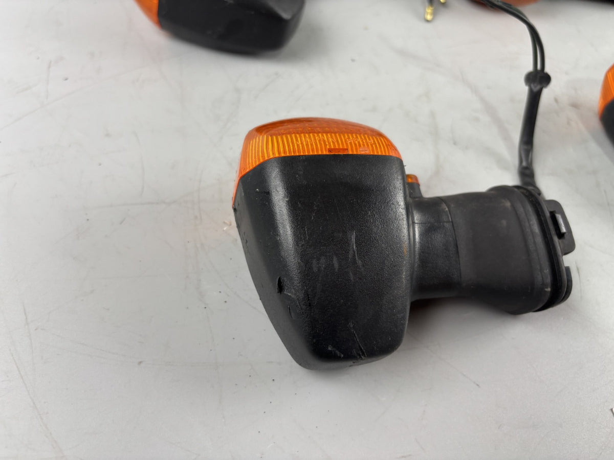 Yamaha FZS600 Fazer RJ02 Blinkerset Blinkerpaar Lighters Turn Signal Licht