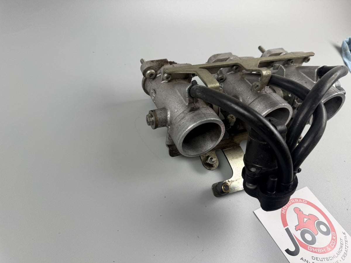 Triumph Sprint 955i ST T695 Einspritzanlage Einspritzung Drosselklappe