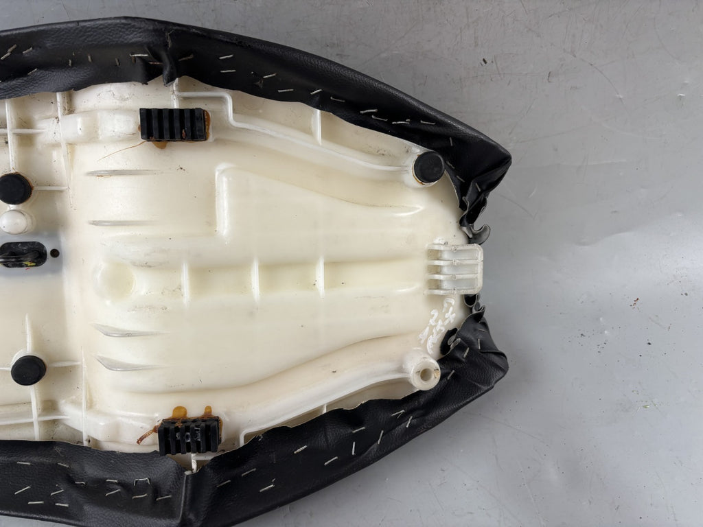 Suzuki GSX 750 AE Inazuma Sitzbank Seat Sitz Sitzbezug Kissen Aufgepolstert