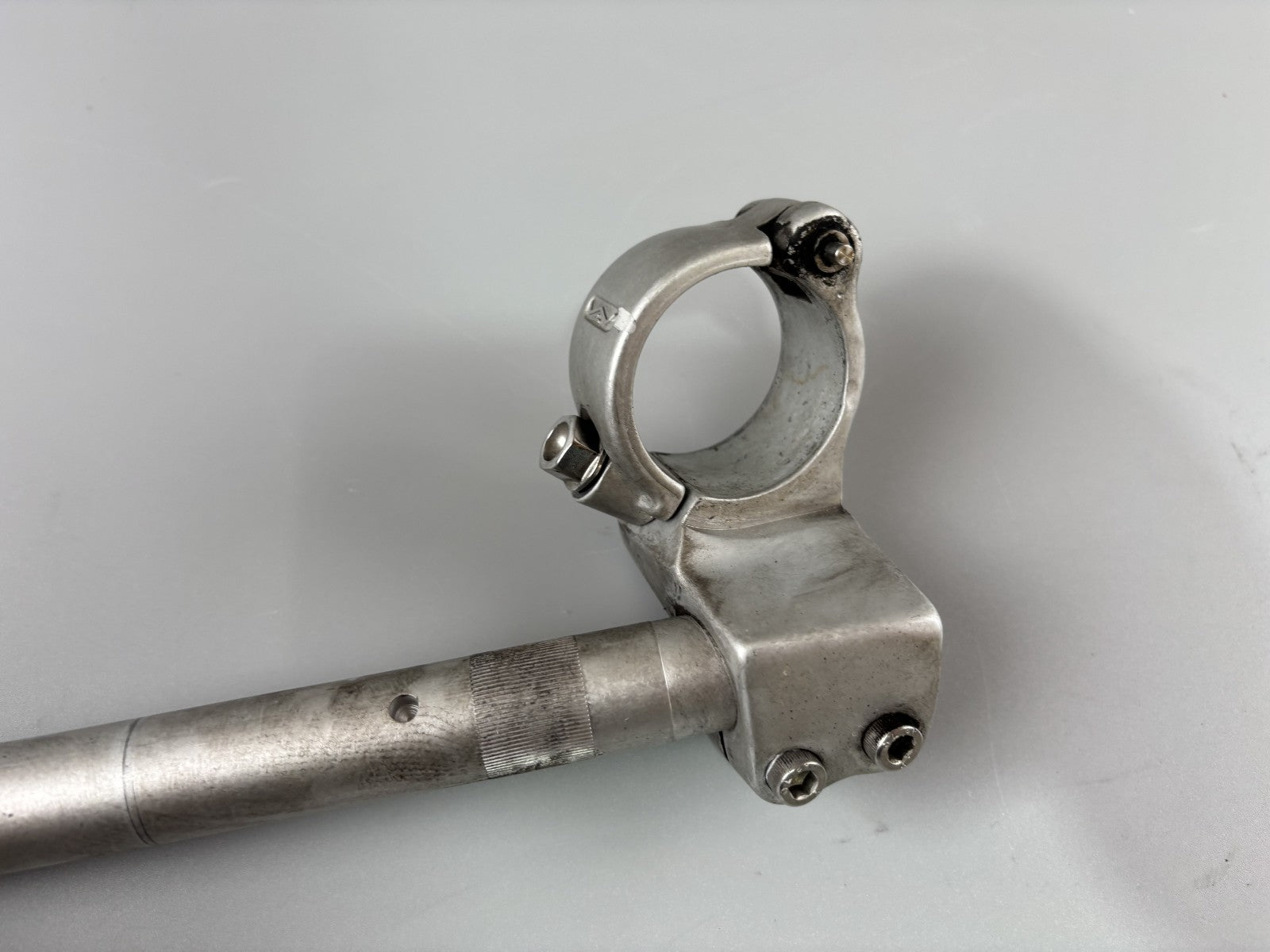 Triumph Daytona 955 T 595 Lenker Stummellenker Handlebar rechts right