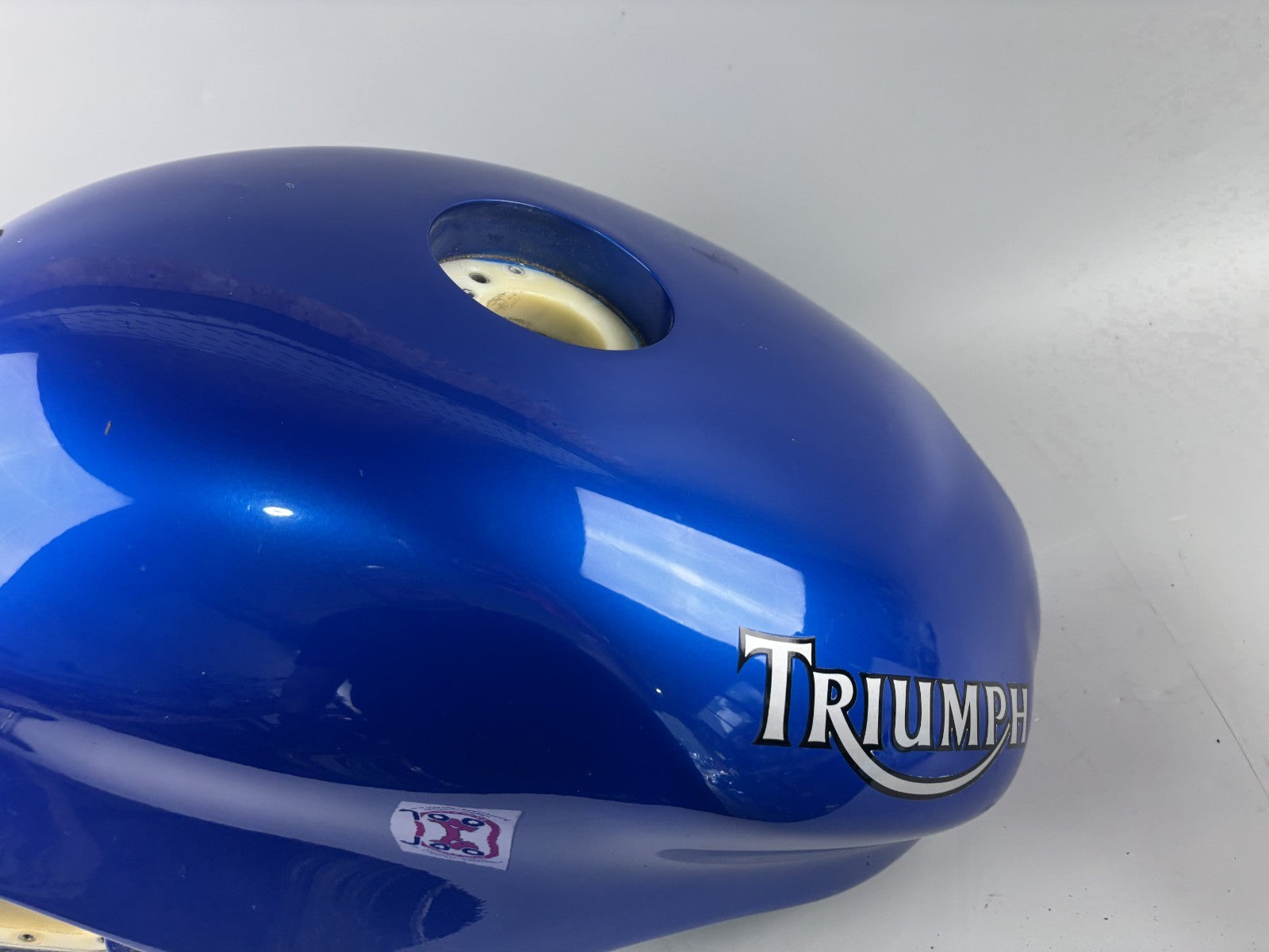 Triumph Daytona 955i T595 N Tank Benzintank Kraftstofftank Fuel Gas Gasoline