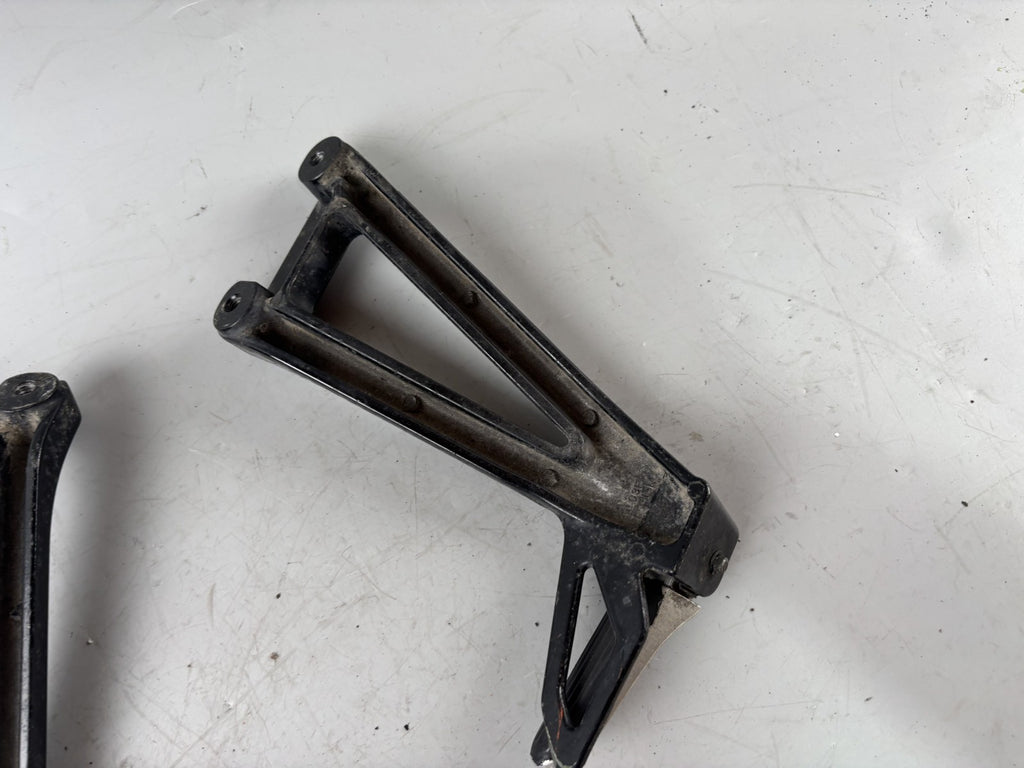 Suzuki GSX 750 AE Inazuma Achse Soziusfußrasten Steps Hangers Beifahrer