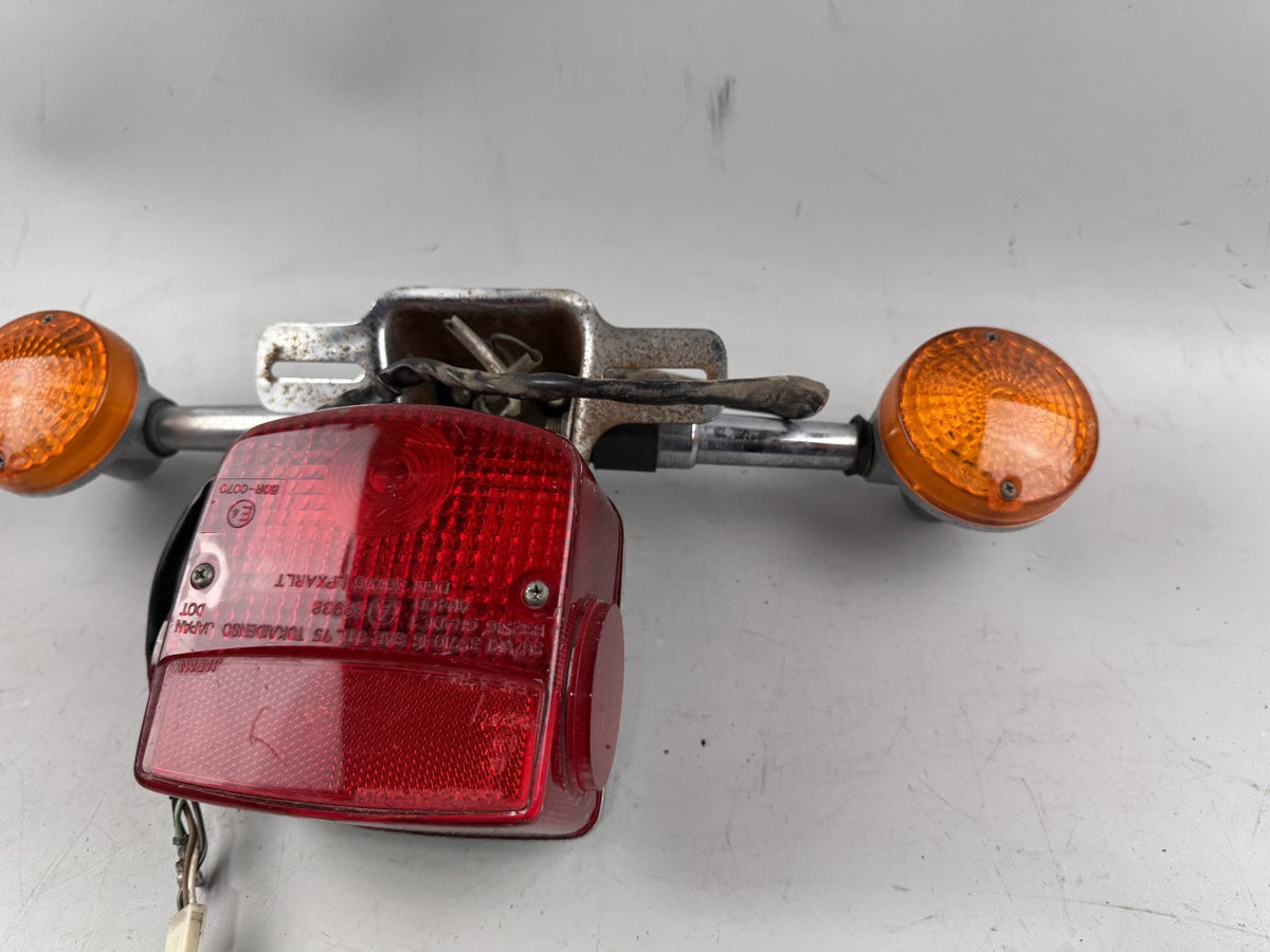 Suzuki GN250 NJ42A Rücklicht Backlight Bremslicht Brakelight Blinker Cover