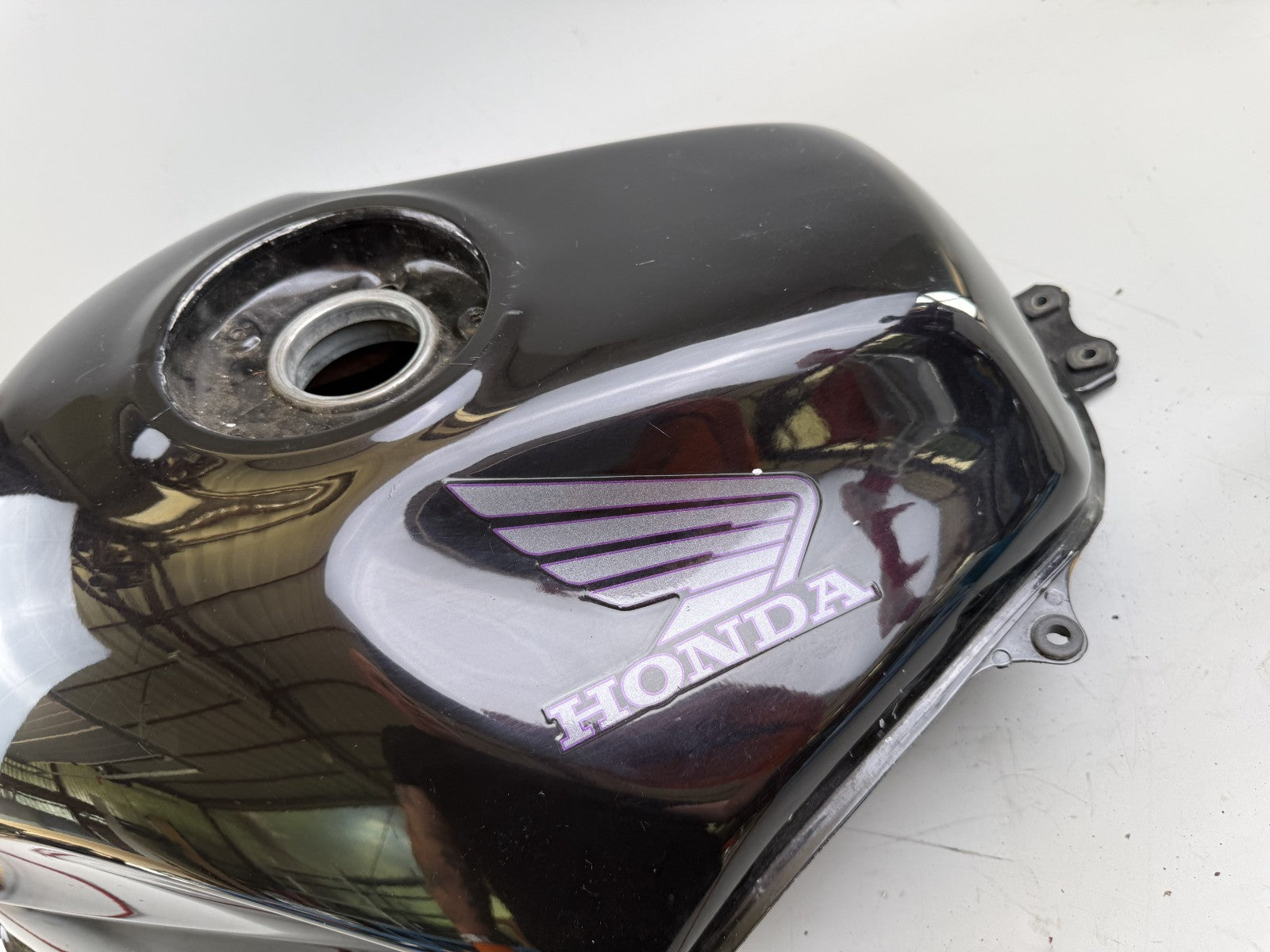 Honda NT650V Deauville RC47 Tank Benzintank Kraftstofftank Gas Gasoline