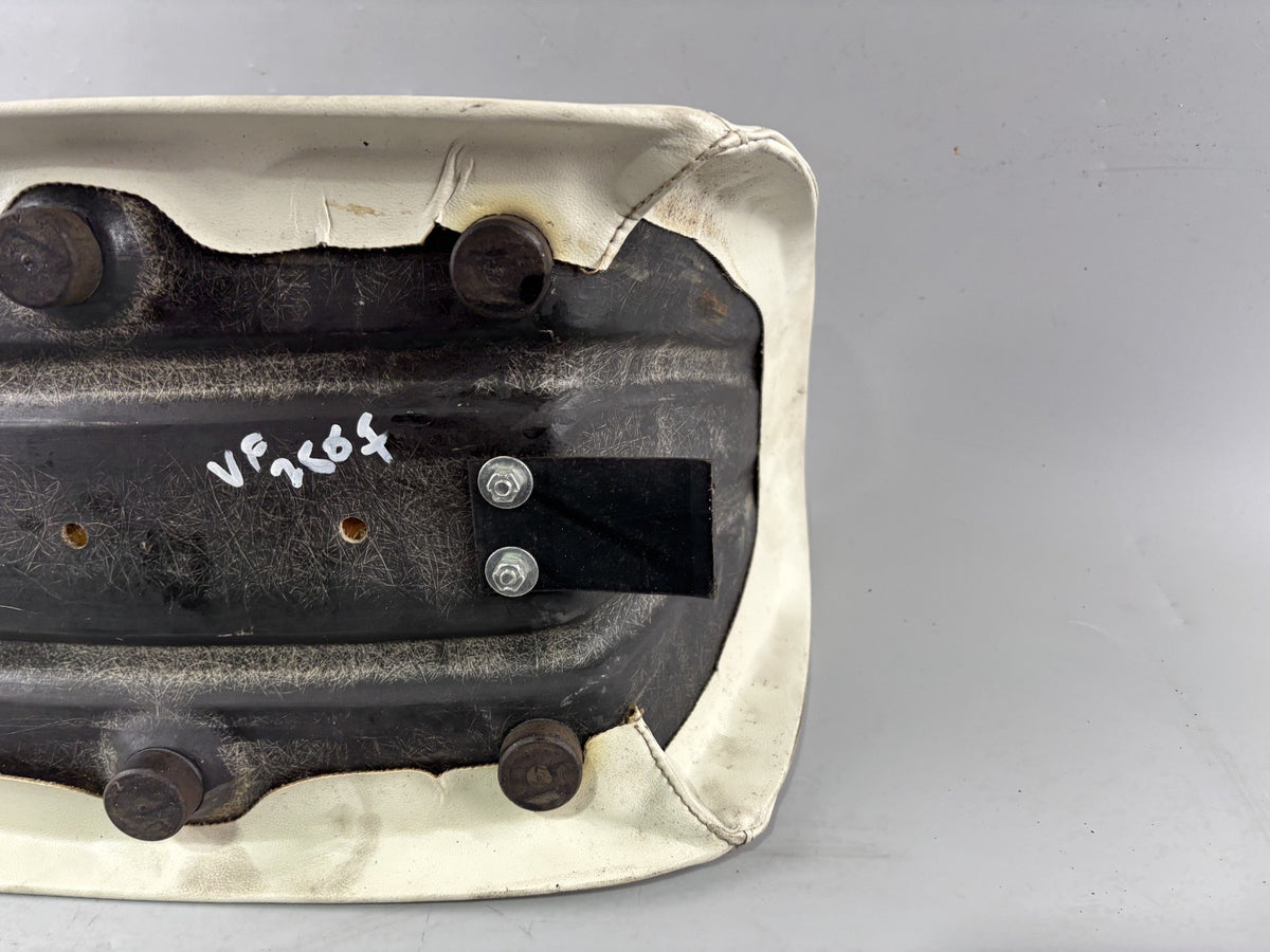 Honda VF 750 F RC15 Sitzbank Seat Sitz Sitzkissen Giuliari Weiß