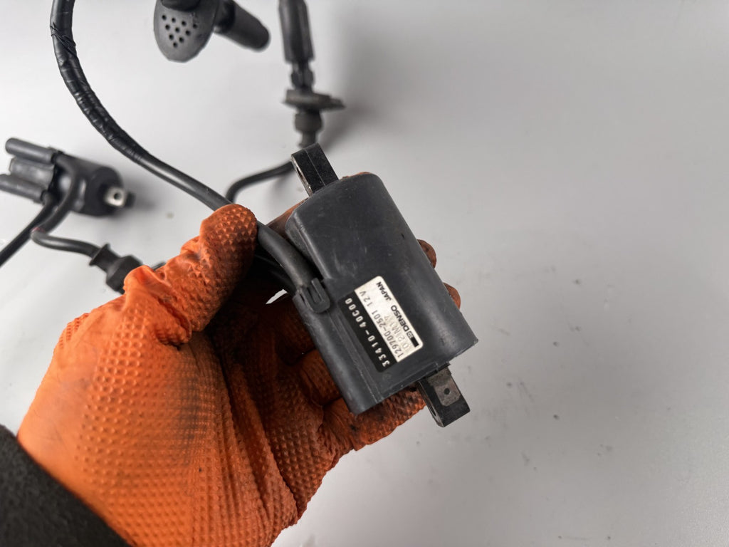 Suzuki GSX - R 1100 GV73C Zündspule Zündstecker Zündkabel Ignition Electric