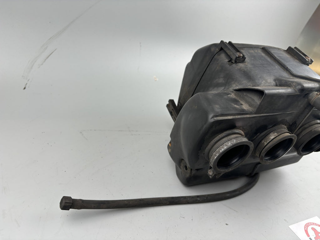 Suzuki GSF600 GN77B Luftfilterkasten Airbox