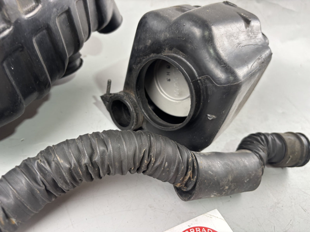Suzuki VX 800 VS51B Airbox Luftfilterkasten Ansaugung Motor Engine