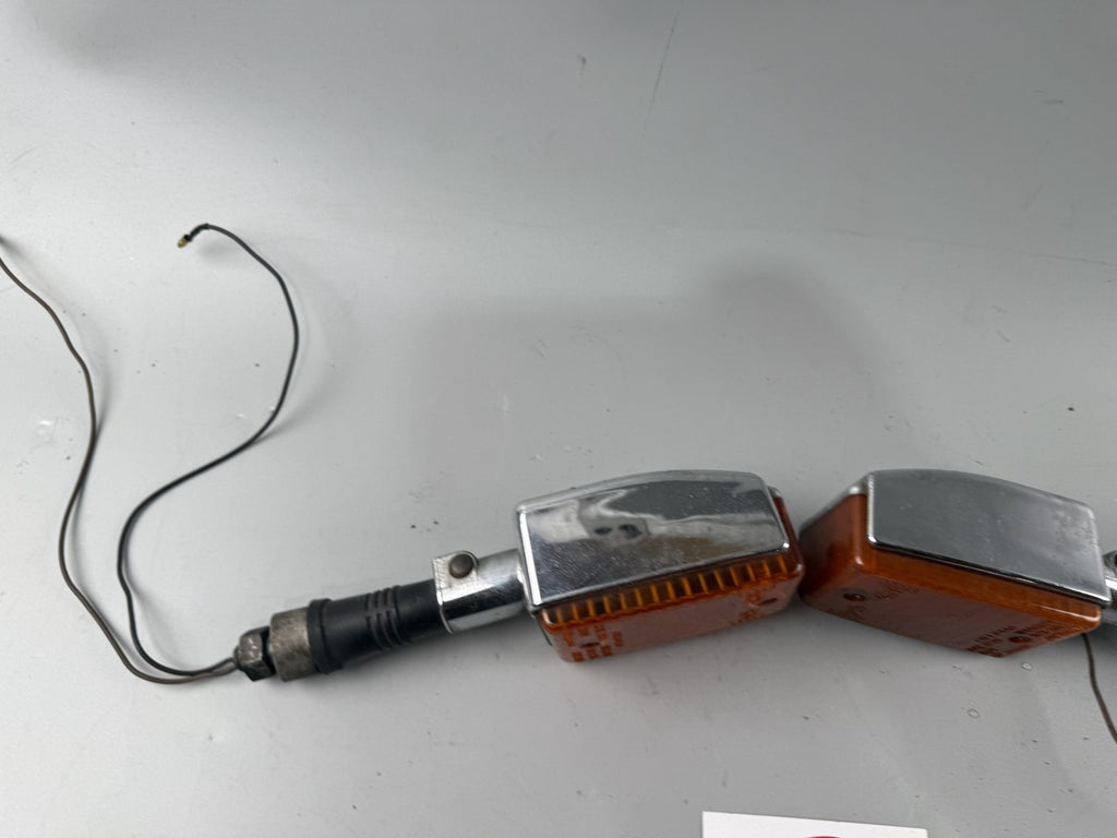 Yamaha XS 400 12E Blinkerpaar Blinkerset Lighters Lampe Turn Signal