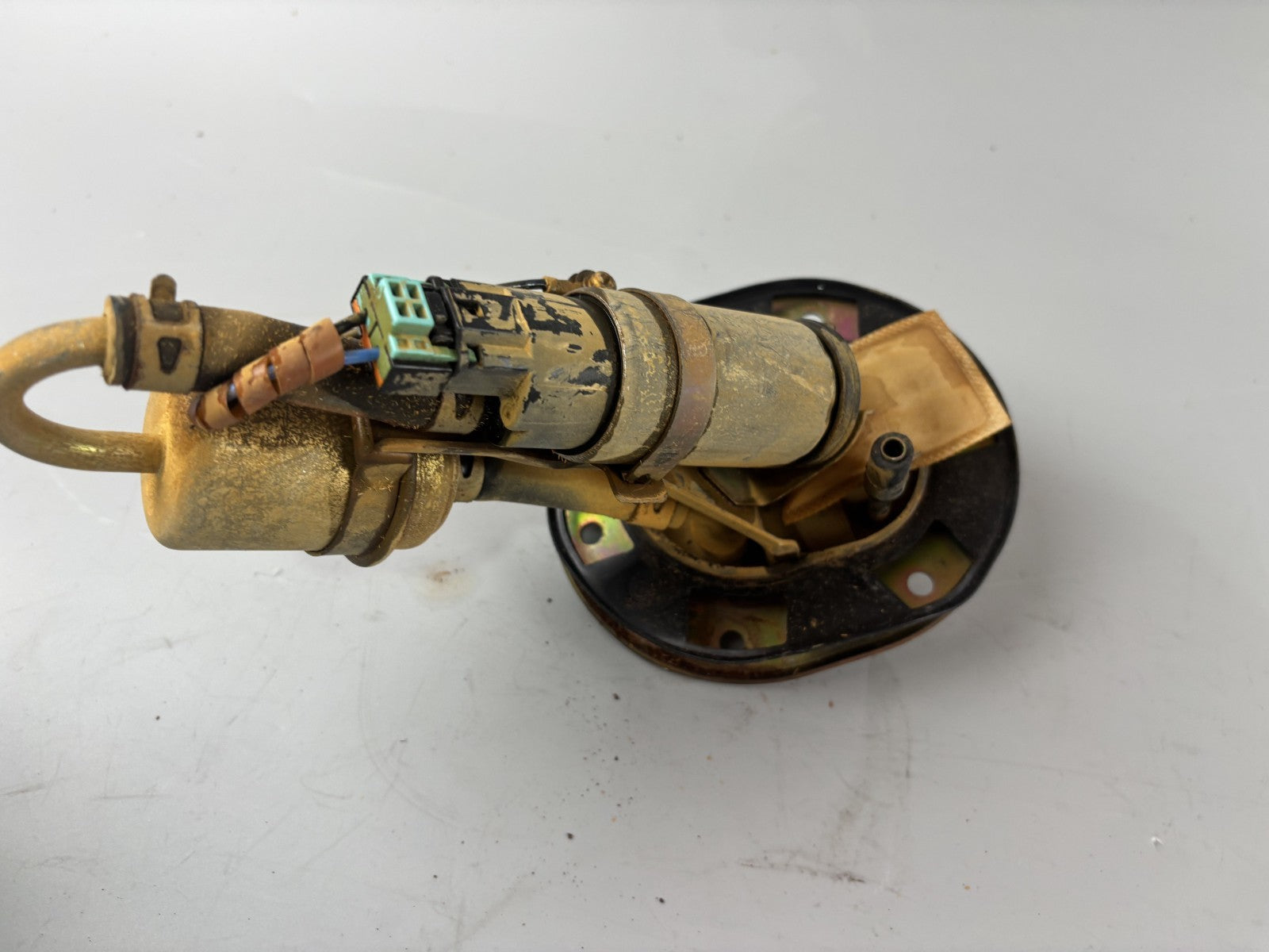 Honda VFR800 RC46/2 VTEC Benzinpumpe Fuel Pump Ventil Kraftstoffpumpe Treibstoff
