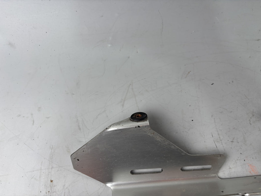 Suzuki GSX 750 AE Inazuma Kettenschutz Chain Protect Abdeckung Aluminium