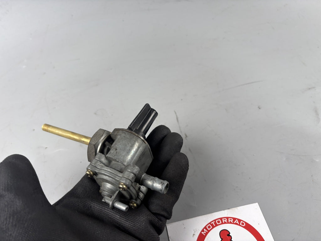Honda CB 600 F Hornet PC34 Benzinhahn Ventil Fuel Gas Gasoline