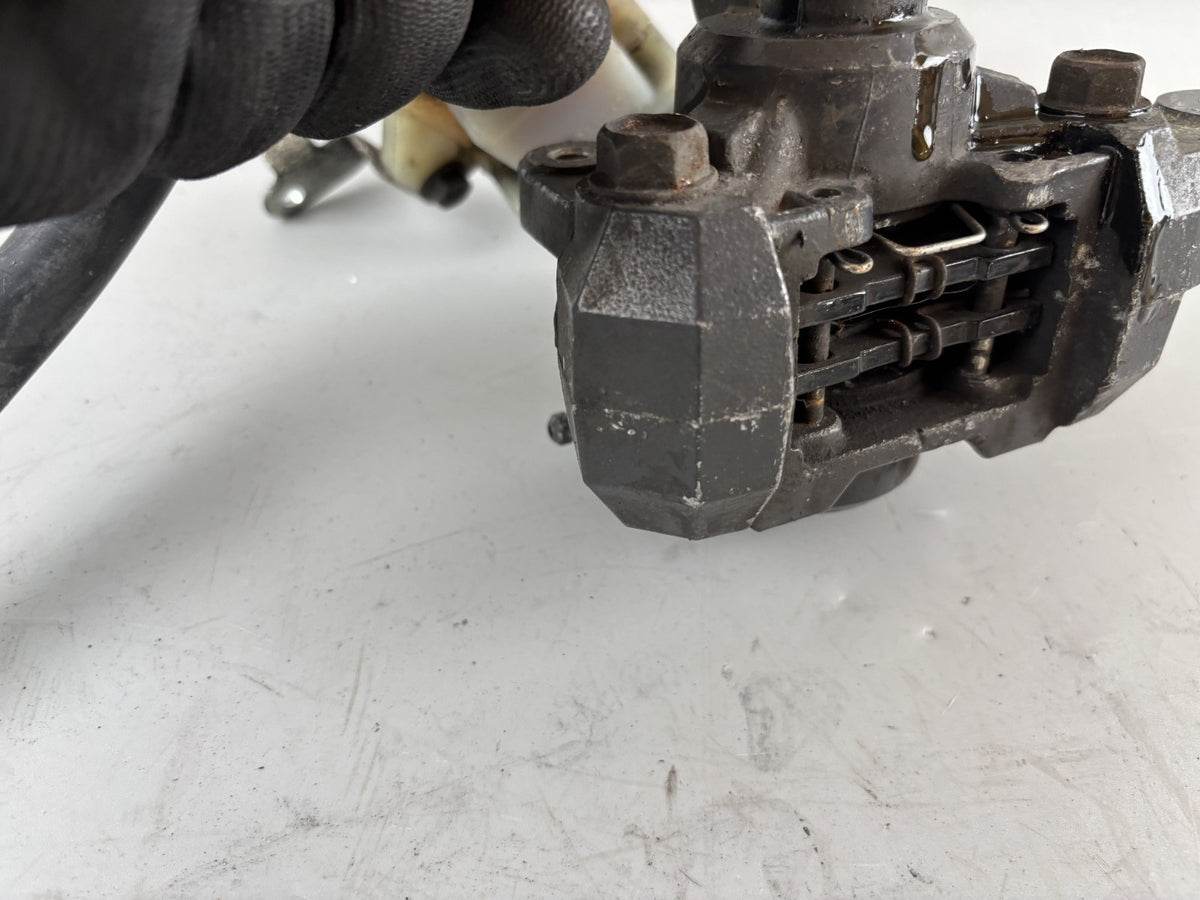 Suzuki GSX-R 1100 W GU75C Bremsanlage Bremse Brake Sattel Pumpe hinten back