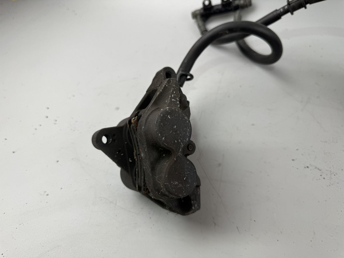 Yamaha XJR1300 RP02 Bremsanlage Brake Bremse front vorne Pumpe Sattel