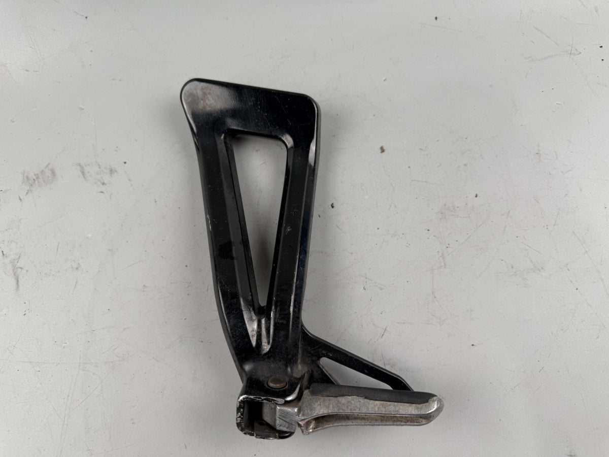 Suzuki GSX 750 AE Inazuma Soziusfußrasten Steps Hangers Beifahrer links left