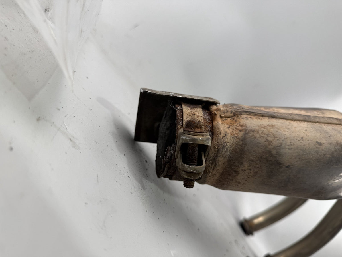 Suzuki GSX 750 AE Inazuma Krümmer Downpipe Exhaust Auspuff Motor Engine