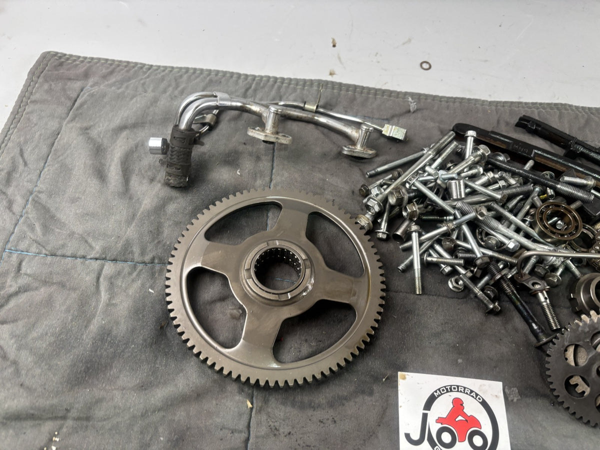 Honda SLR 650 Vigor FX 650 RD09 Schrauben Reste Screws Motor Engine Gleitschiene