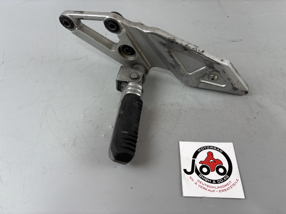 Suzuki GSX-R 1100 W GU75C Fussraste mit Halter links Fussrastenanlage Hangers