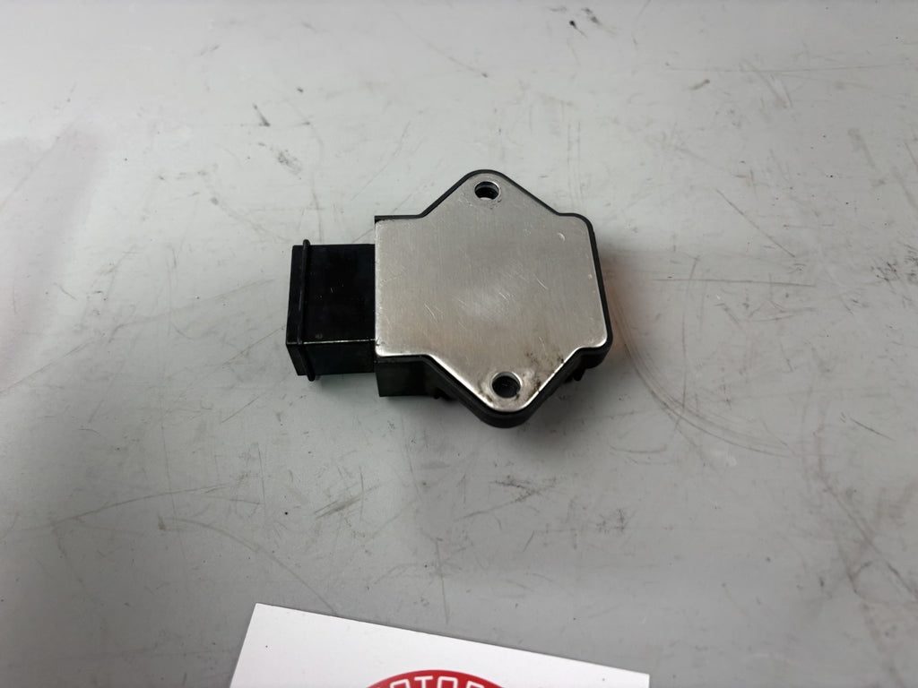 Honda VTR1000 F SC36 Firestorm Spannungsregler Gleichrichter Electric