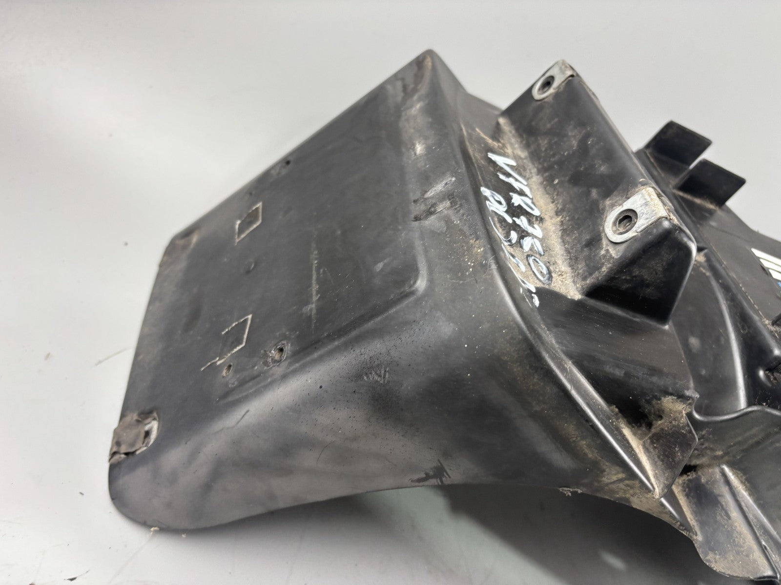 Honda VFR750 F Rc36/2 Heckuntersicht Radlauf Fender Kotflügel Verkleidung Innen