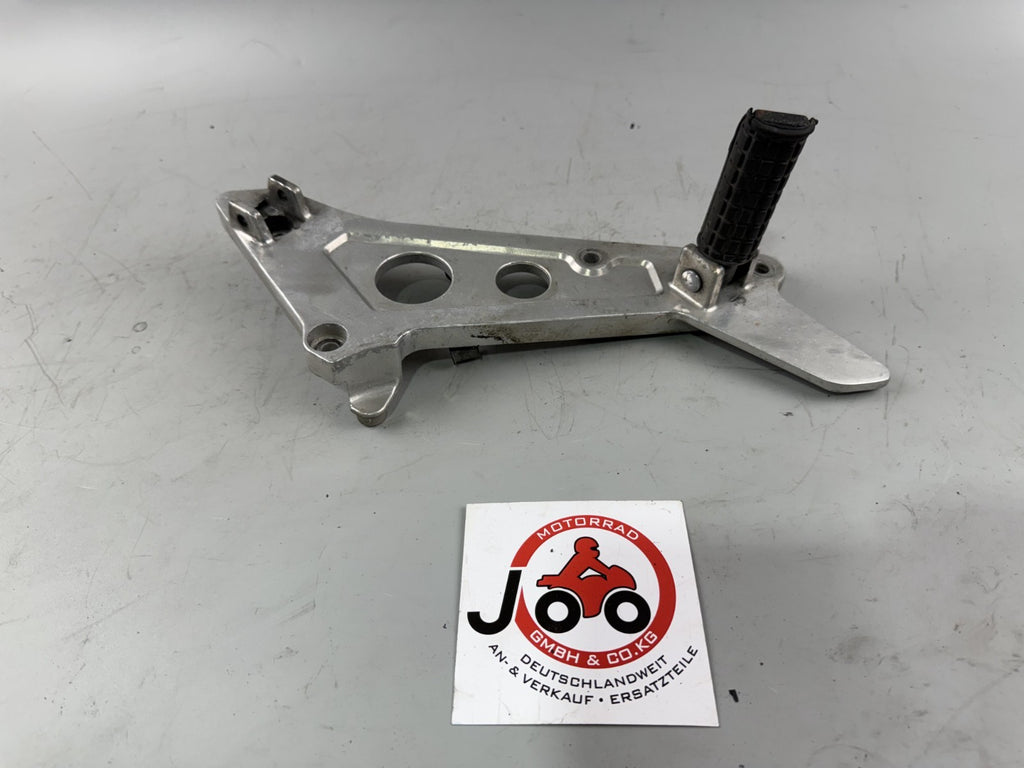 Honda NTV650 revere RC33 Fußrastenanlage Fußraste rechts right Halteplatte