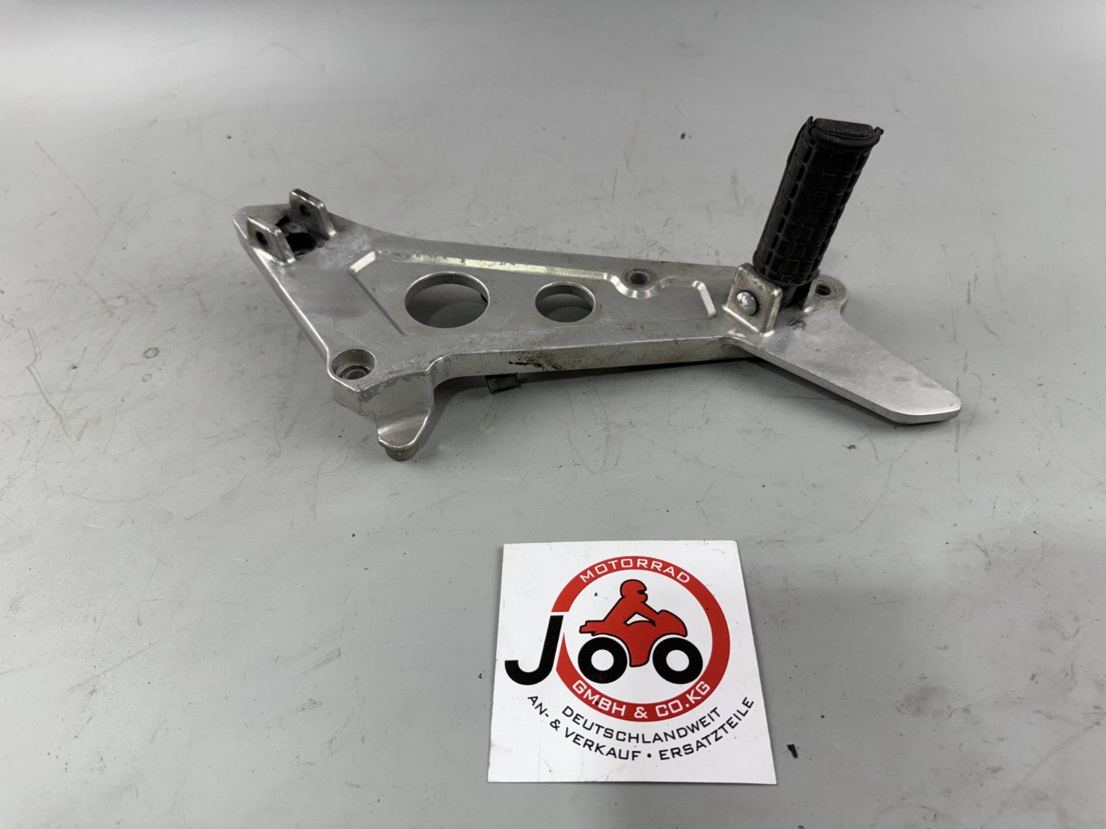 Honda NTV650 revere RC33 Fußrastenanlage Fußraste rechts right Halteplatte