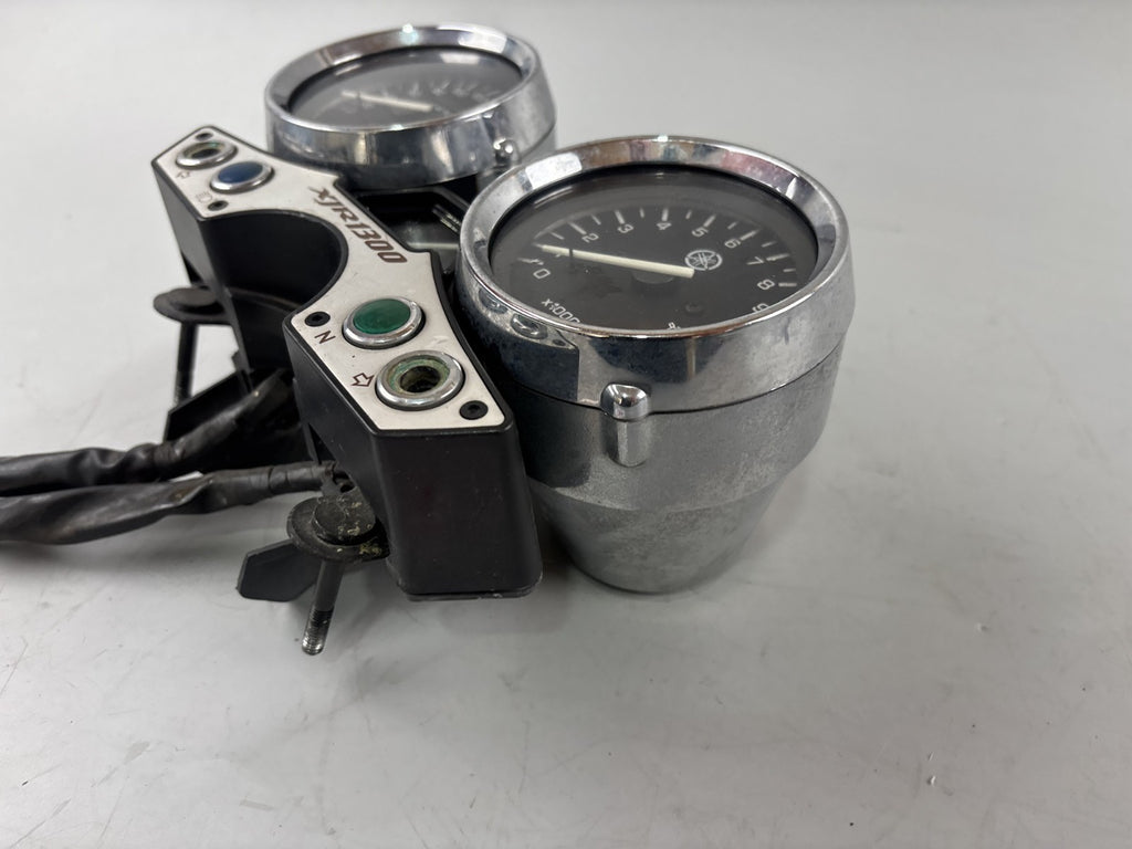 Yamaha XJR1300 RP02 Tacho DZM Drehzahlmesser Speedometer Cockpit Instrumente