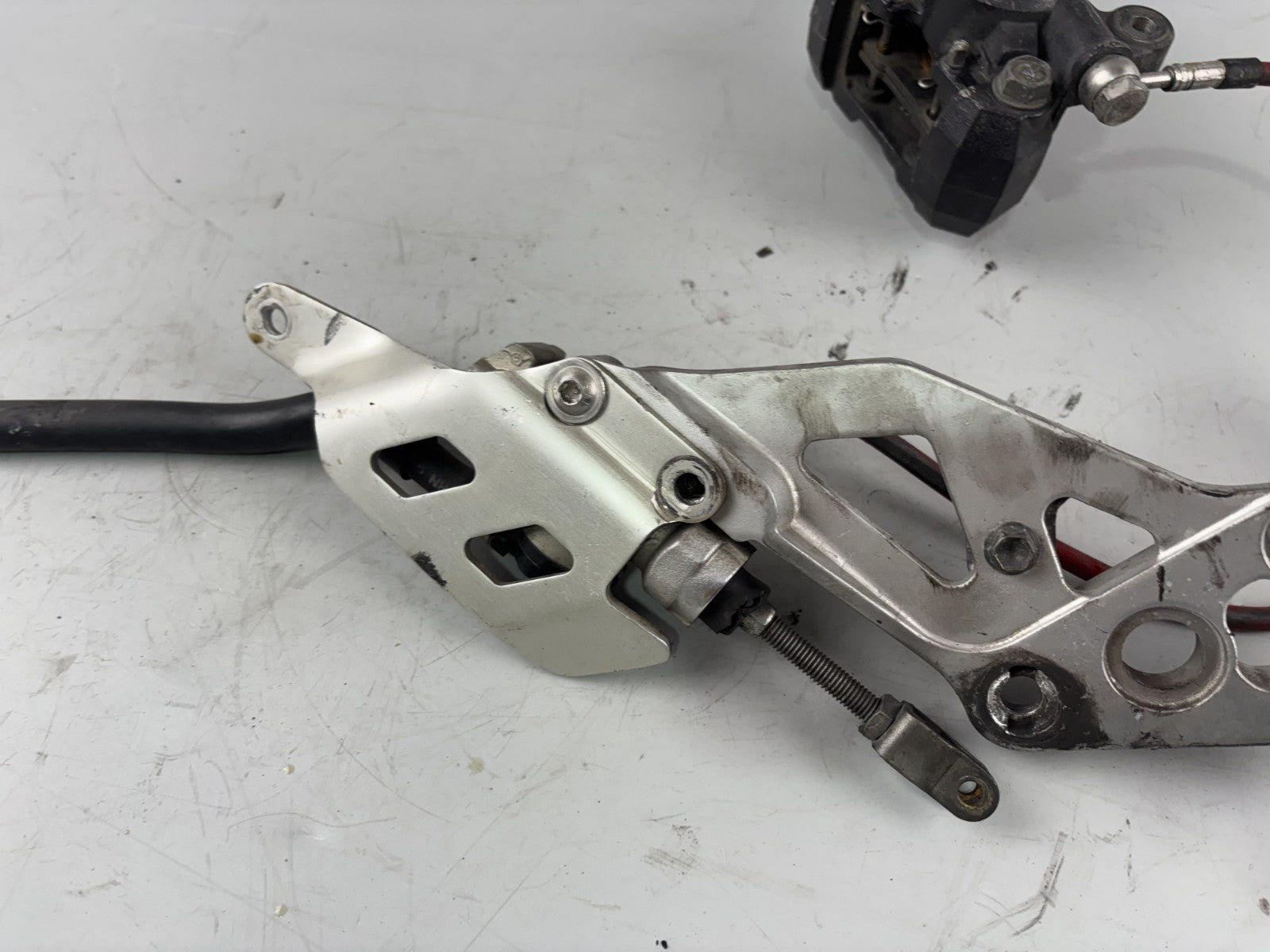 Suzuki GSX-R 750 W GR7BB Bremsanlage Brake Bremse Sattel Pumpe hinten back
