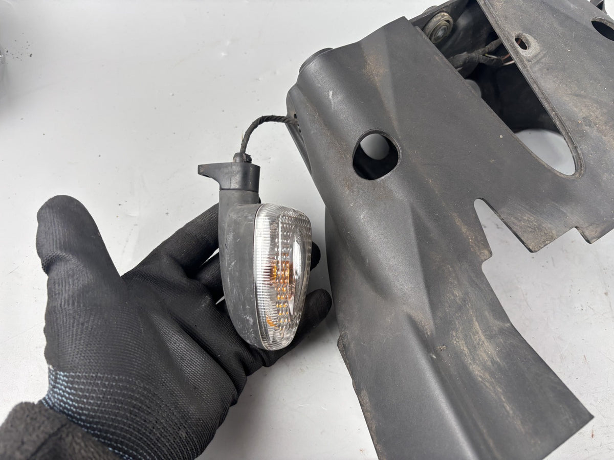 BMW F800 S Bürzel Abdeckung Verkleidung hinten back Cover Blinker hinten
