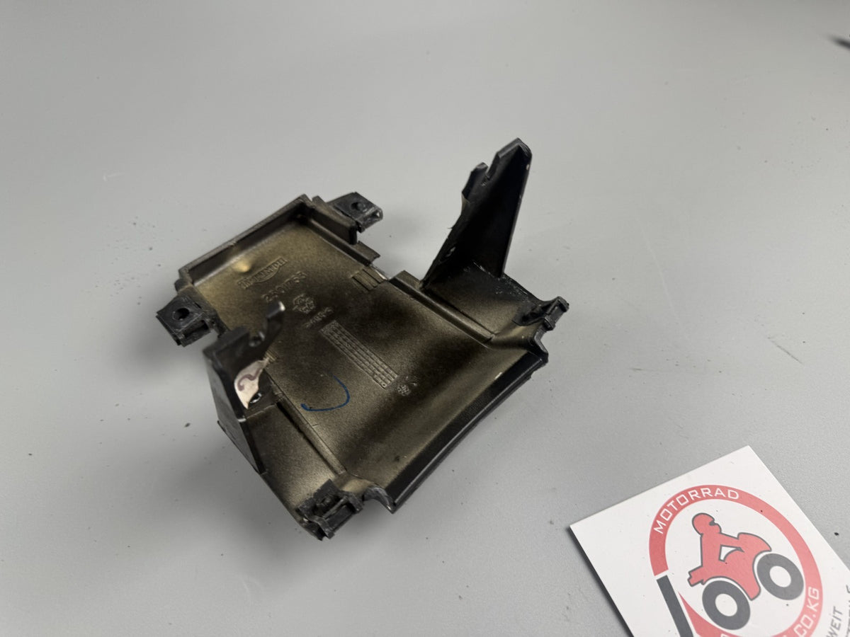 Triumph Sprint 955i ST T695 Heckverkleidung mitte Teil Verkleidung Deckel Cov