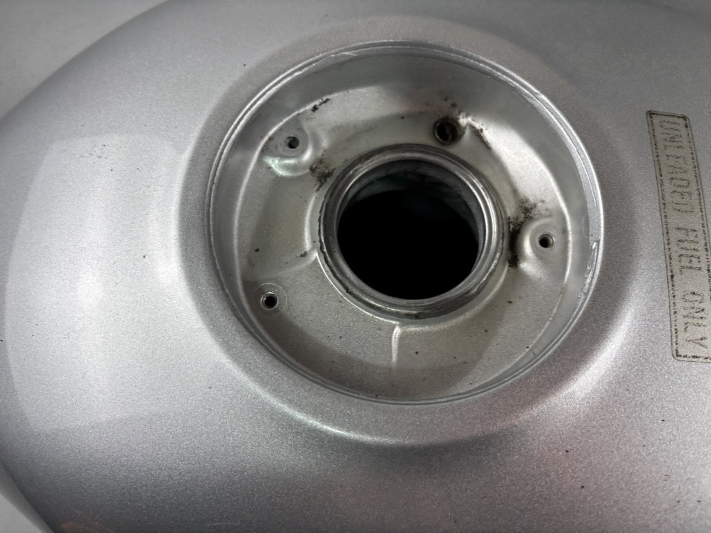 Honda CBF 600 S PC38 Tank Benzintank Kraftstofftank Fuel Gasoline